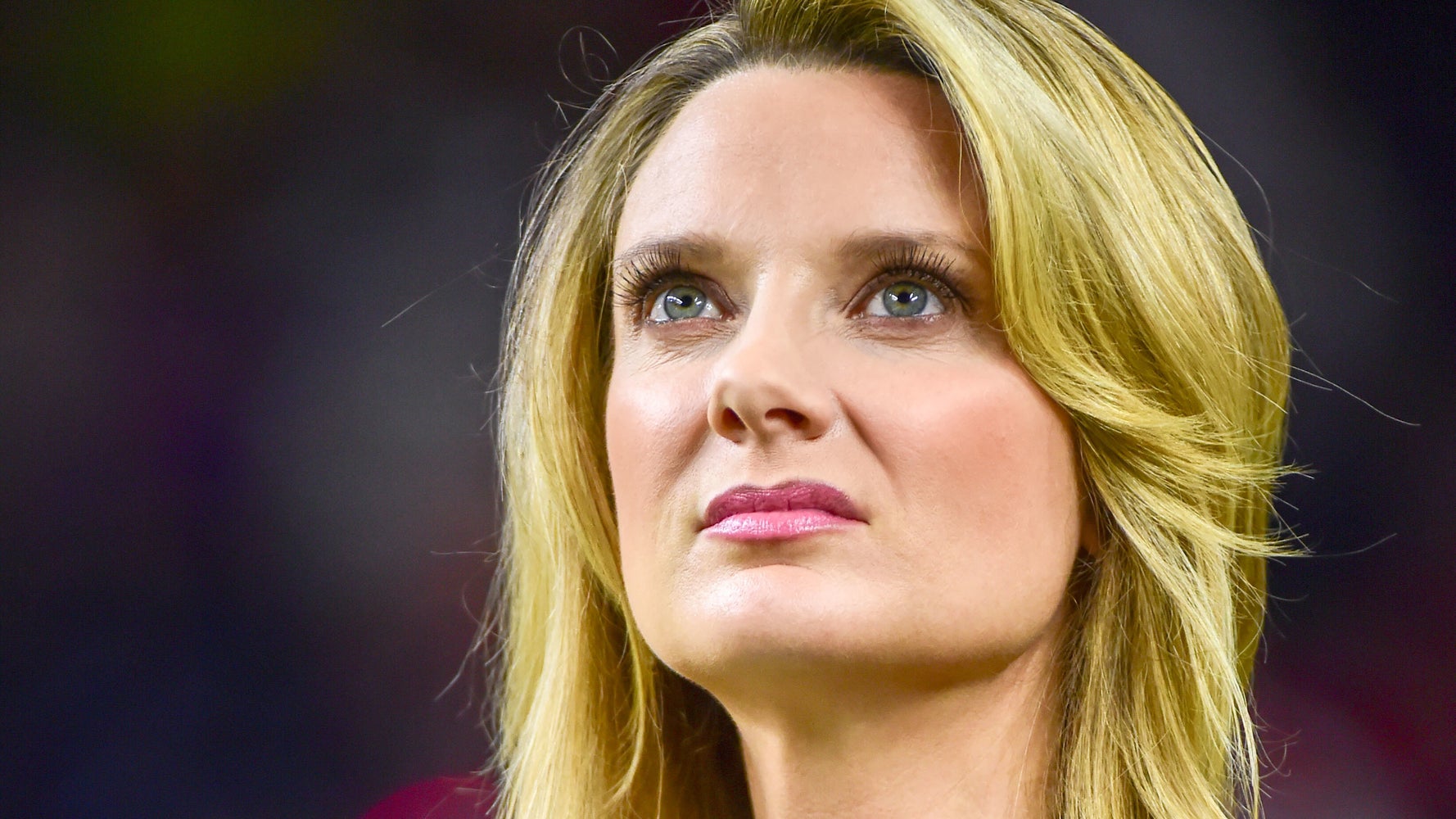 Nfl network anchor gives scoop on 2018 season NFL Reporter Levels Troll With Hard-Earned Comeback | HuffPost Sports