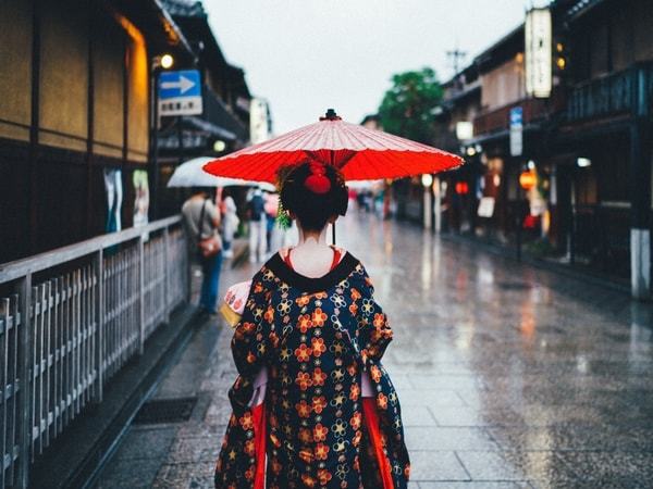 solo woman travel japan