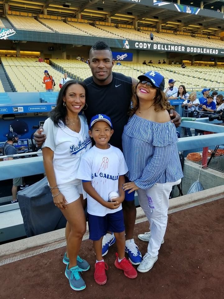 Yasiel Puig, Cecilia Mota, Sonia Smith-Kang and son