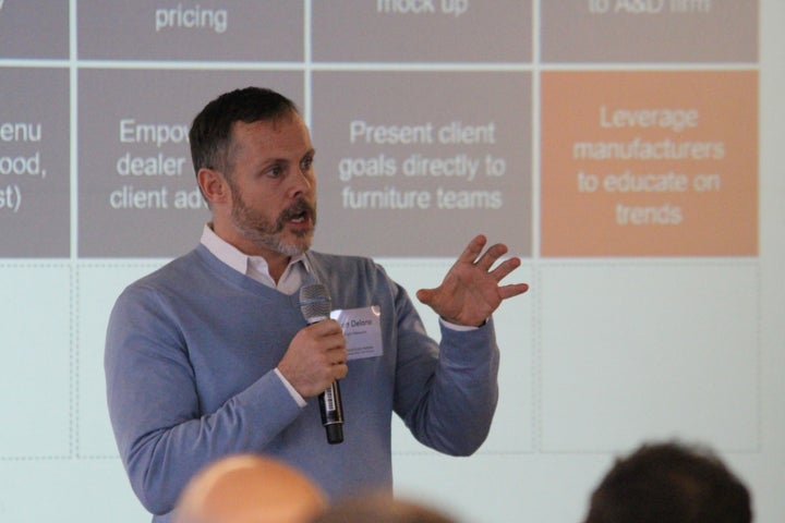<p>Scott Delano (Wright Heerema), panelist at the Chicago 2.0 Forum explains his personal experiences with toolkit ideas.</p>