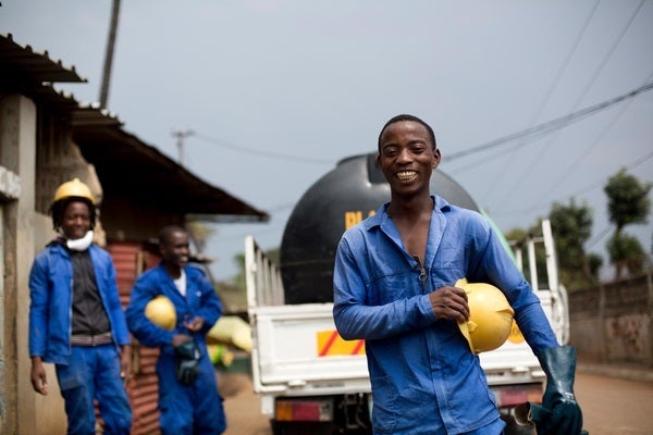<em>(Right) Lino Luís Nhandimo, a faecal sludge operator working for ACADEC, a community-based organization contracted by Wa