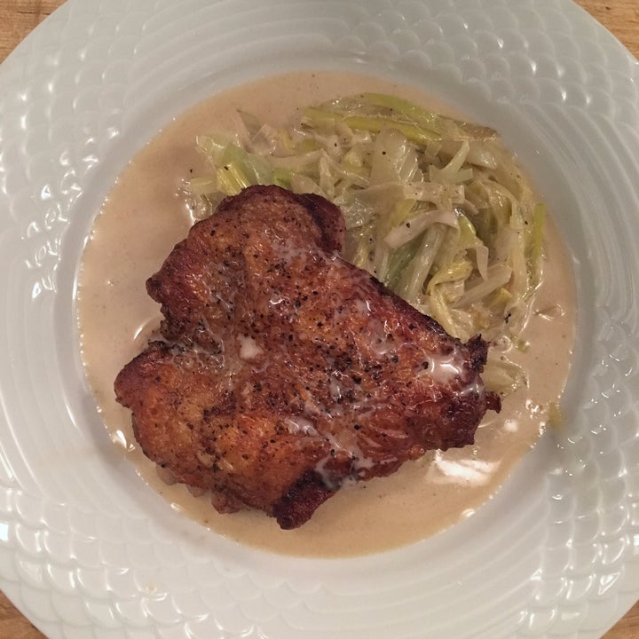 Boneless chicken leg with creamed leeks and fennel