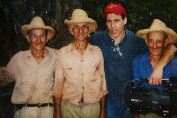 Jon Alpert Talks 'Cuba and the Cameraman': "In terms of romantic heroism, Fidel and his story are pretty astonishing!" | HuffPost