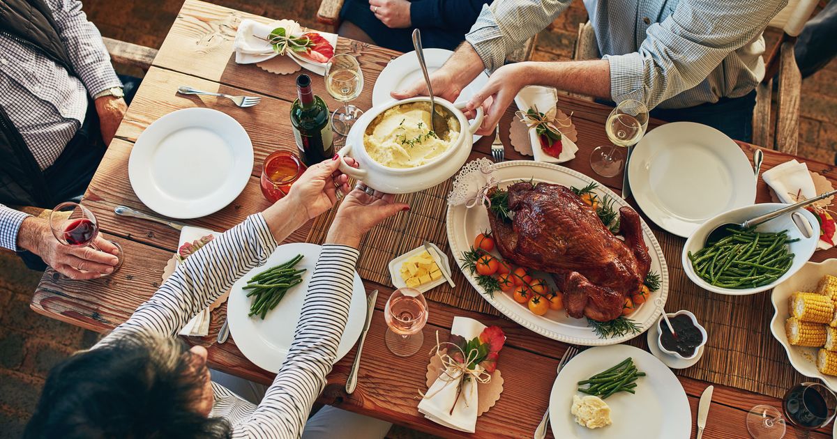 17 Thanksgiving Conversation Topics That Aren't About Politics ...