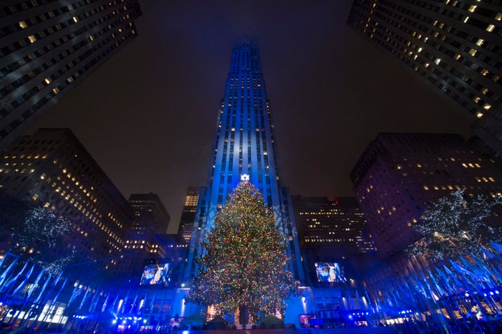 The 2016 tree all aglow.