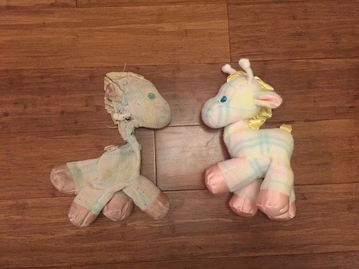A man shared with his son his most precious childhood toy, thanks his mom’s sweet gesture. 