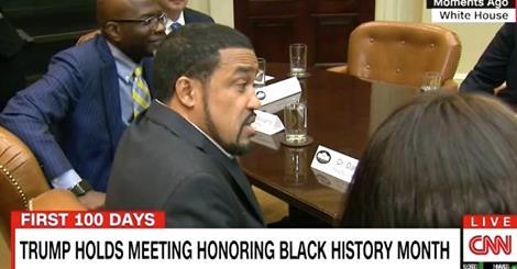 Rev.Darrell Scott speaking at White House Black History Month meeting.