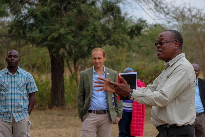 Dr. Phillip Muruthi, instructing in the field.