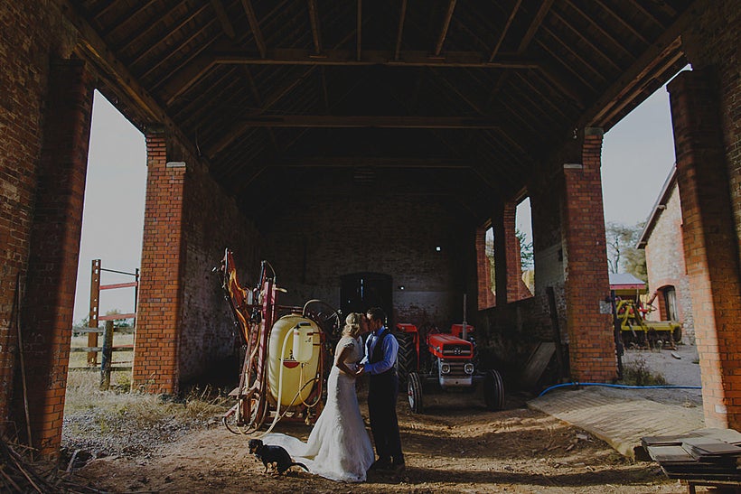 <a rel="nofollow" href="http://www.alanlawphotography.co.uk" target="_blank">www.alanlawphotography.co.uk</a>
