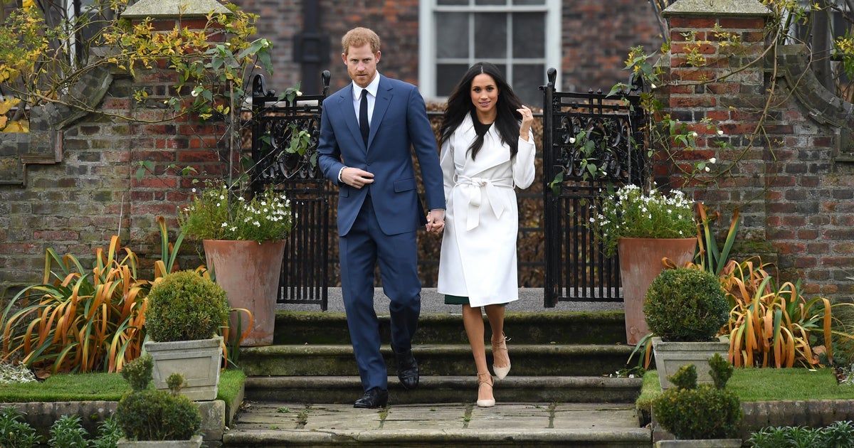 меган маркл в оливковом. меган маркл 2022. коттедж ноттингем кенсингтонский дворец. меган во дворце. монтесито дворец принца гарри.