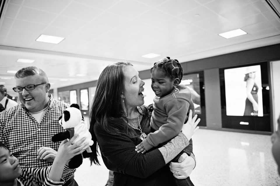 35 Beautiful Photos Of Adoptive Families Coming Together Huffpost Life