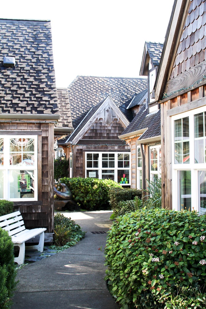 <p>Typical architecture of shops and cafes in downtown Cannon Beach.</p>