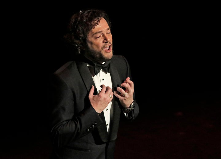 <p>Arturo Chacón -Cruz performs at the Plácido Domingo 50th Anniversary Concert </p>