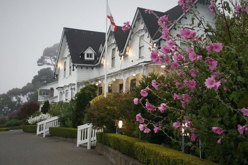 The Little River Inn in Mendocino offers special themed packages including a summer time family adventure