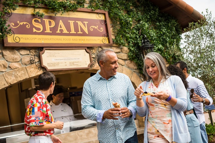 <p>The EPCOT International Food & Wine Festival serves up delicious menus from over a dozen countries and regions from around the world.</p>