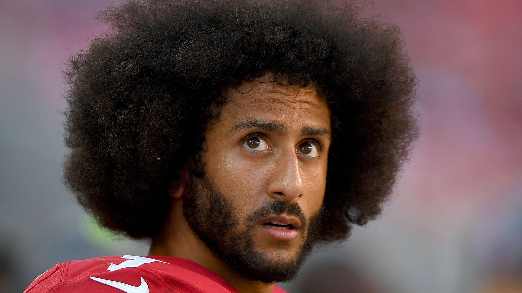 Colin Kaepernick wins SI's Muhammad Ali Legacy Award - Sports