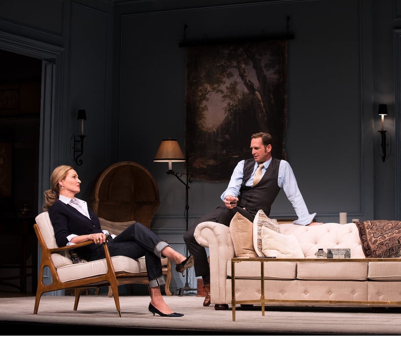Uma Thurman and Josh Lucas in <em>The Parisian Woman</em>