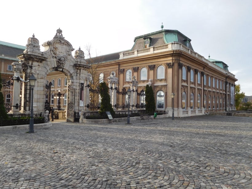 <strong>Palace close-up</strong>