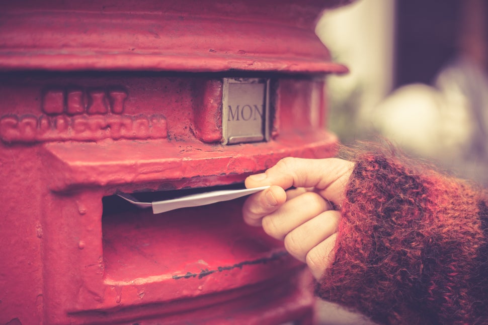 The perfect last-minute christmas card The Last Day You Can Post Your Christmas Cards So They Arrive Before 25th December | HuffPost UK