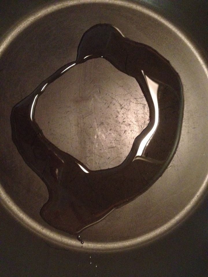 ENSO OF OIL IN A FRYING PAN