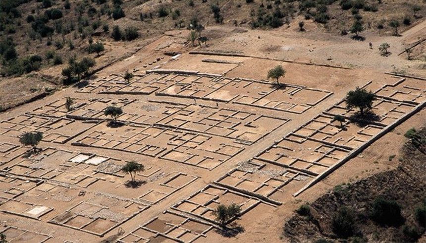 Η αρχαία πόλη της Ολύνθου στην Χαλκιδική… Το ρυμοτομικό της σχέδιο, καταπληκτικής ακριβείας, ομοίως με την αρχαία πόλη των Αλιέων