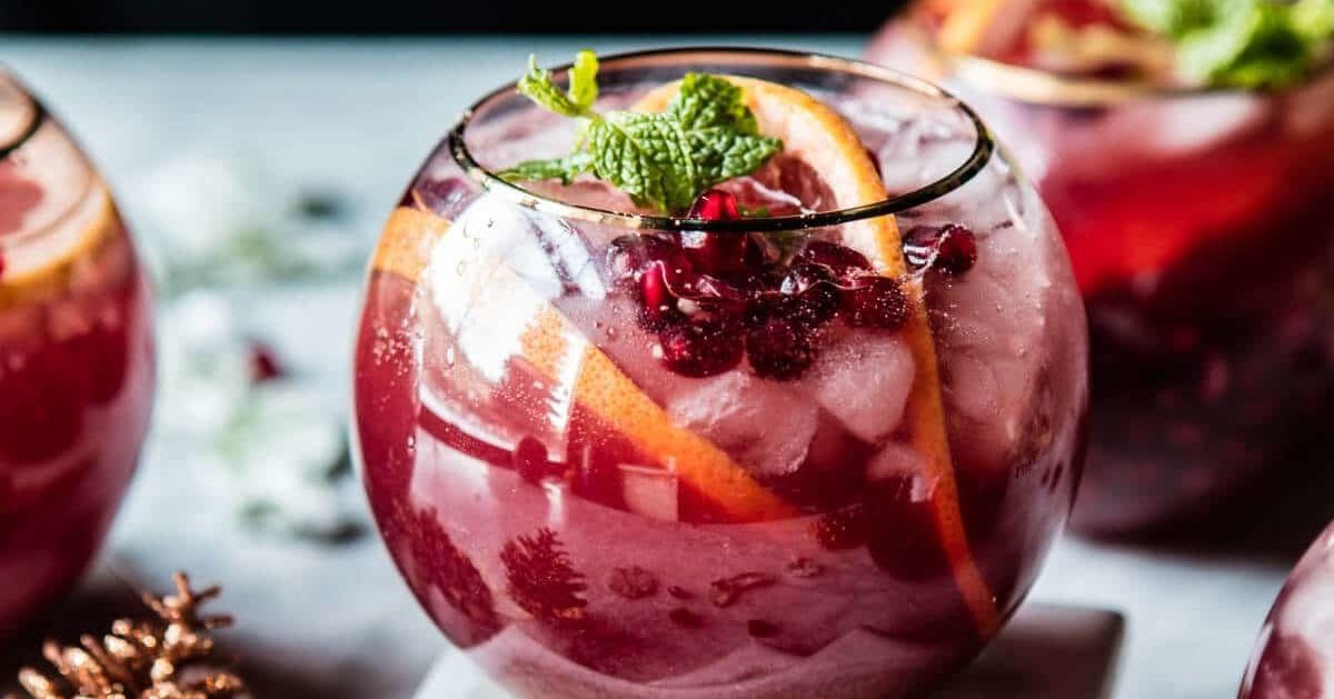 The Best Holiday Cocktails To Make With What's Already In Your Bar