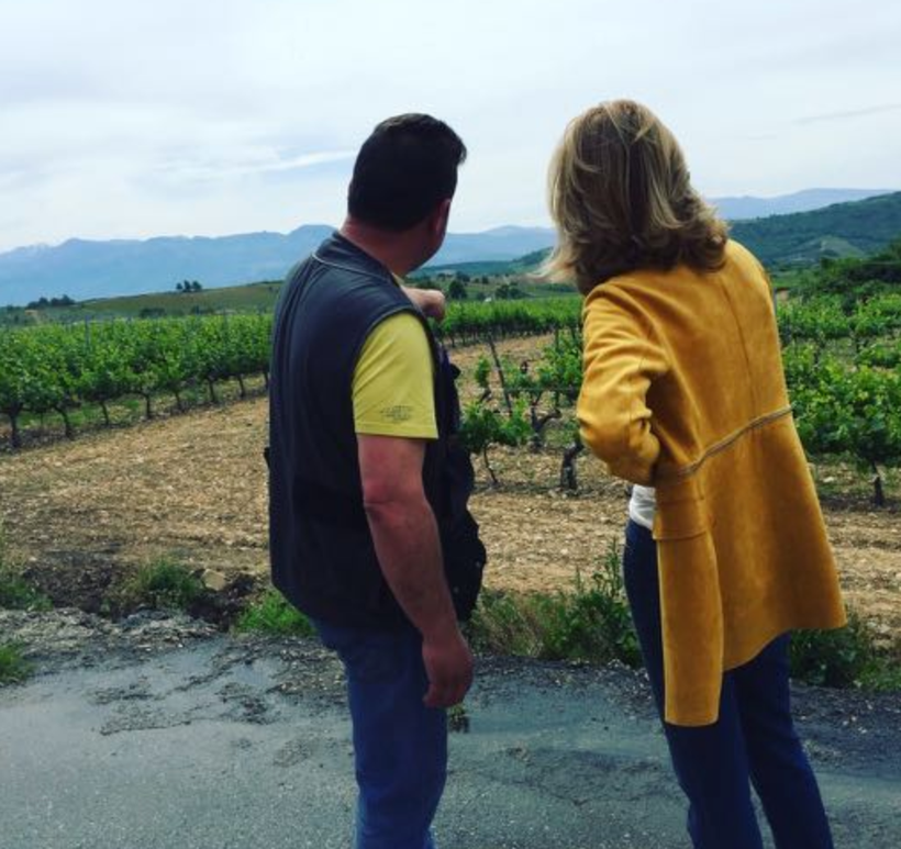<em>Bodegas Adriá, Margarita López Teijón’s surveys the vineyards with winemaker</em>