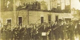  Collier's Weekly Photograph of Mob Outside Wilmington, N.C. Courthouse, Nov. 12, 1898 