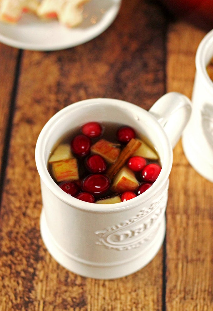 Slow Cooker Mulled Wine - Mountain Mama Cooks