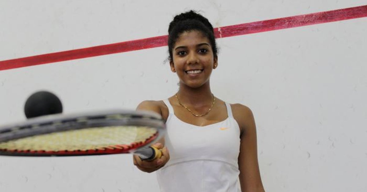 Squash Urbano Colombia studentathlete earns prestigious Davis International Scholarship