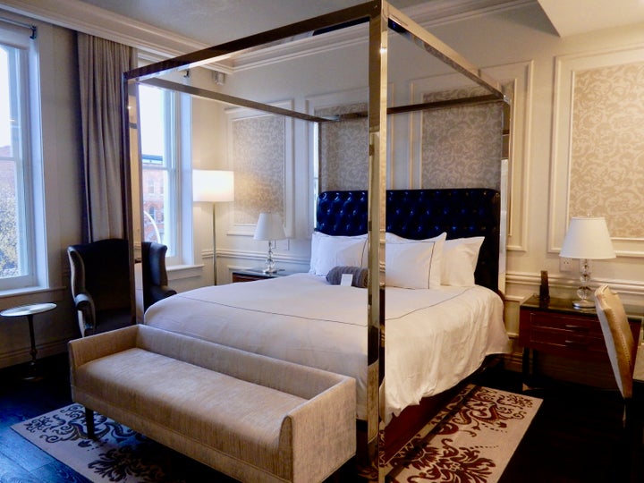 <p>Broadway Premier King Adelphi Hotel Saratoga Springs NY</p>