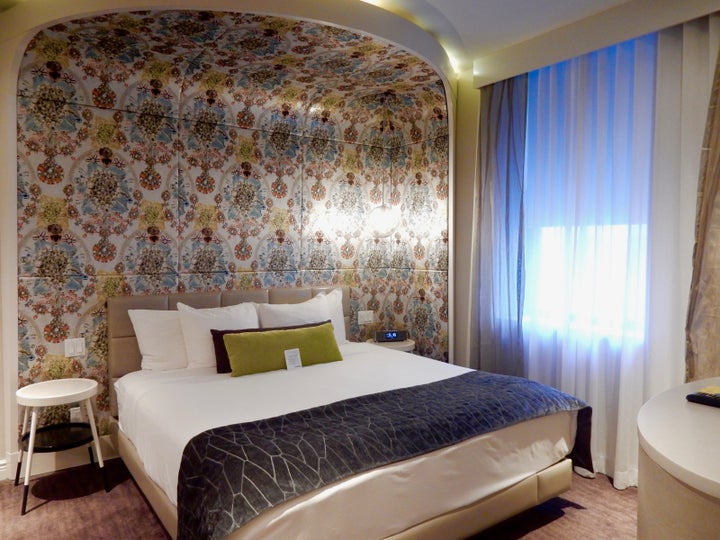<p>Dream Midtown NYC Guest Room</p>