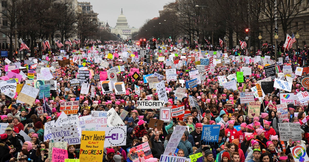 8 Photos Show Americans Coming Together Despite The Awfulness Of 2017 ...