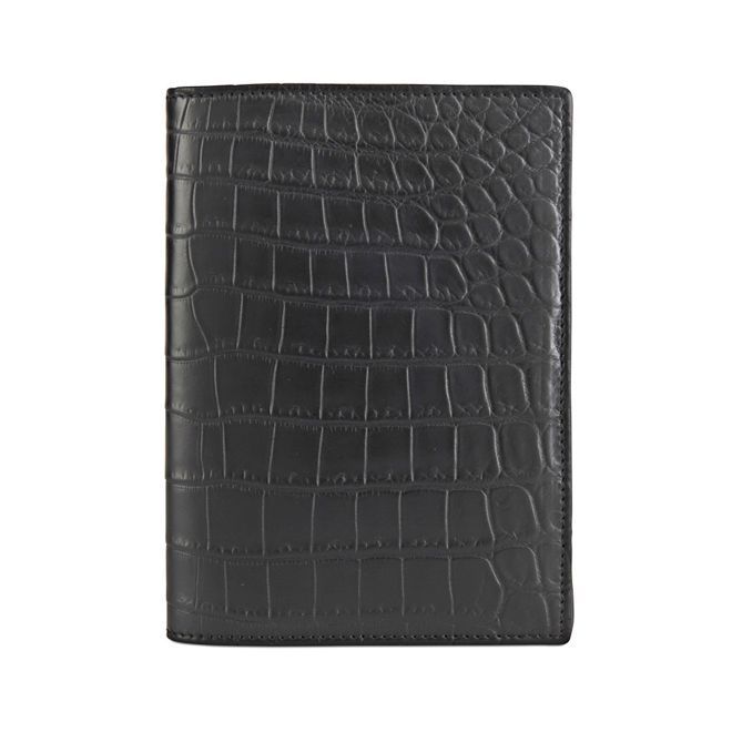  The exceptionally elegant Wilde Passpot Cover from Smythson of Bond Street. 