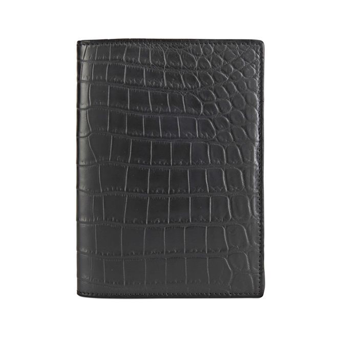 The exceptionally elegant Wilde Passpot Cover from Smythson of Bond Street.