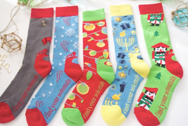 <p>Magnetic socks</p>