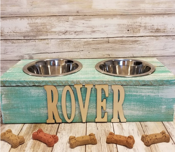 <p>Personalized Rustic Wood Pet Bowl Stand</p>