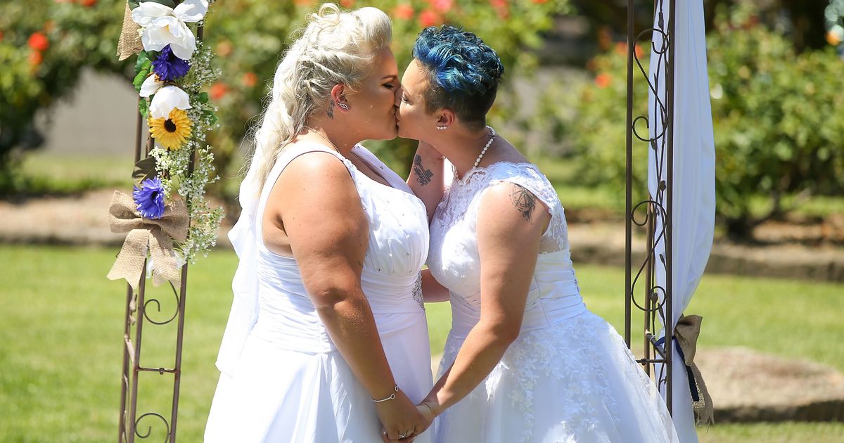 Same Sex Weddings Begin In Australia Huffpost Uk World News
