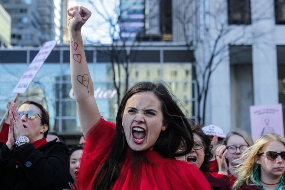 50 Photos From 2017 That Show The Power Of Women S Rage Huffpost