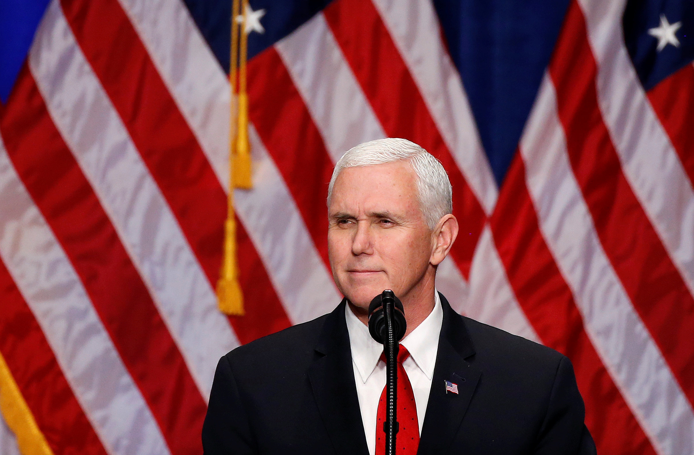 Tweeters Ridicule Mike Pence's Fawning Praise Of Donald Trump At ...