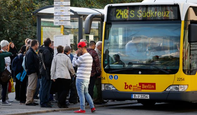 Die Berliner Verkehrsgesellschaft (hier ein Archivbild) findet, ihr Fahrer habe sich richtig verhalten, wenn er eine Rassistin wie im Internet geschildert des Busses verwiesen habe