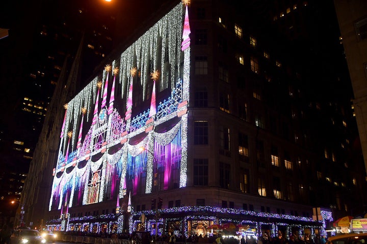 The Sound & Light show across Saks Fifth Avenue’s entire building façade.