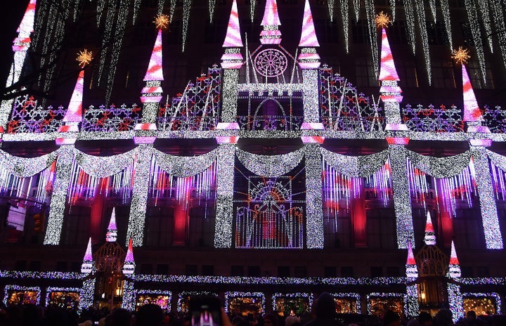 The Sound & Light show across Saks Fifth Avenue’s entire building façade.