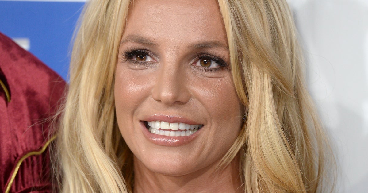 Britney Spears Wears Slogan TShirt In Support Of Dreamers HuffPost