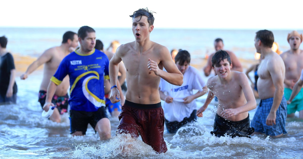 Boxing Day Dip Pictures Show Brits At Their Hardy Best Huffpost Uk