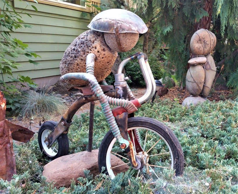 <em>Gifford</em>’s p<em>int-size tricyclist on Riverfront Street in Bend, Oregon</em>