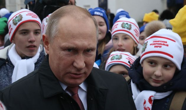 Russlands Präsident Wladimir Putin beim Besuch der jährlichen Neujahrsfeier für Kinder im Kreml