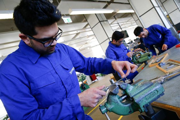 Flüchtlinge bei einem Workshop von Siemens in Berlin.