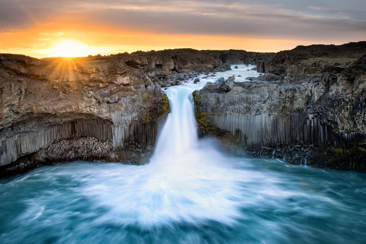 <p>My plan to explore the north of Iceland includes natural hot springs and Aldeyjarfoss waterfall. </p>