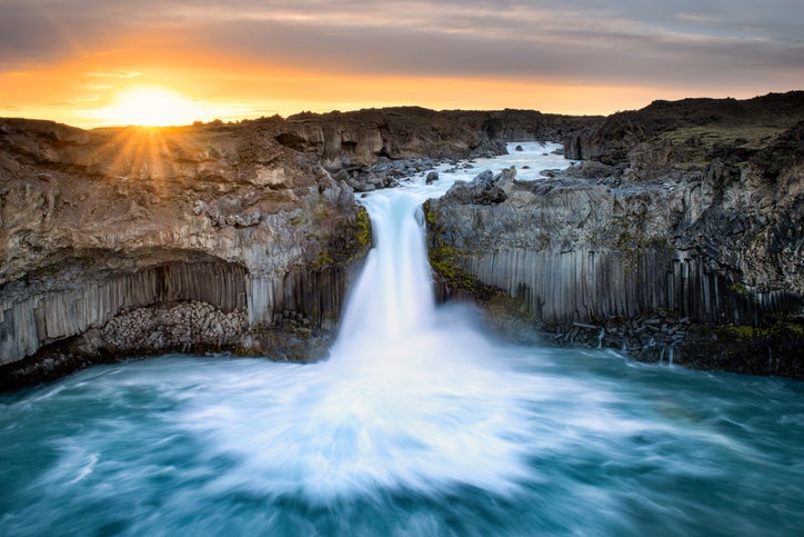 My plan to explore the north of Iceland includes natural hot springs and Aldeyjarfoss waterfall.